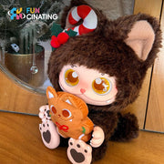 GISMOW Cocoa Gingerbread vinyl plush doll holding its gingerbread cushion