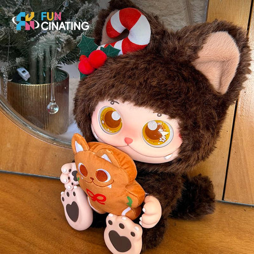 GISMOW Cocoa Gingerbread vinyl plush doll holding its gingerbread cushion