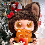 Close-up of GISMOW Cocoa Gingerbread with a holiday dessert